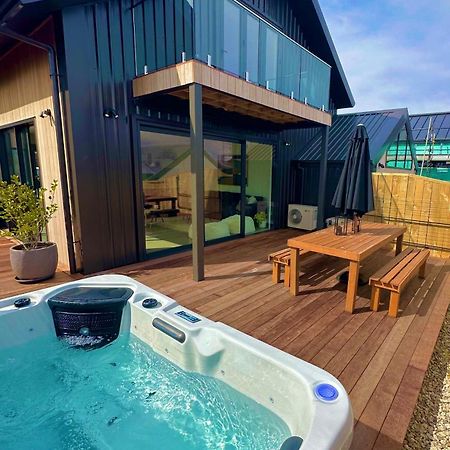 Remarkable View With Hot Tub Frankton Eksteriør bilde